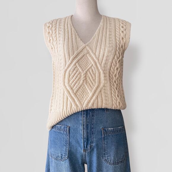 Vtg 100% Aran Wool Heritage Sweater Vest Fisherman Cable Knit Made In Ireland - Picture 3 of 8